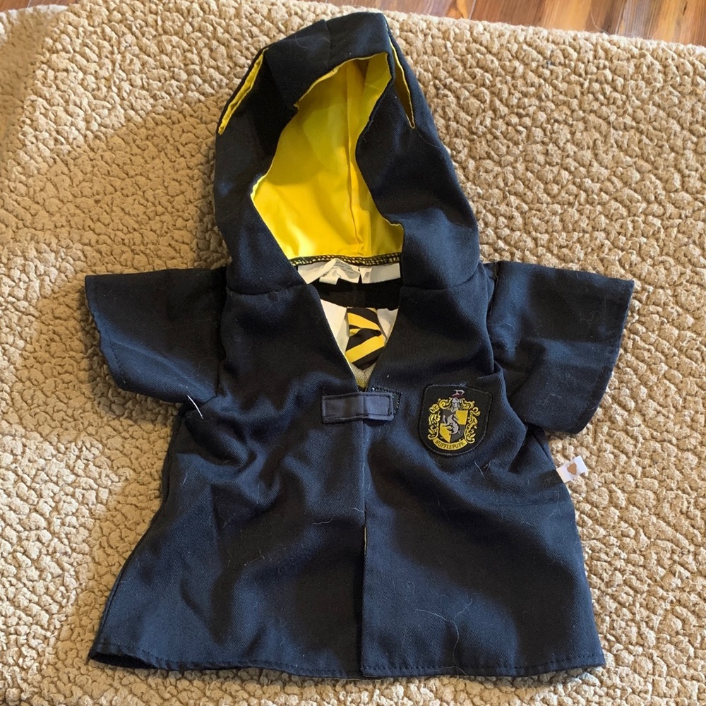 Build-A-Bear Hufflepuff Hooded Cape